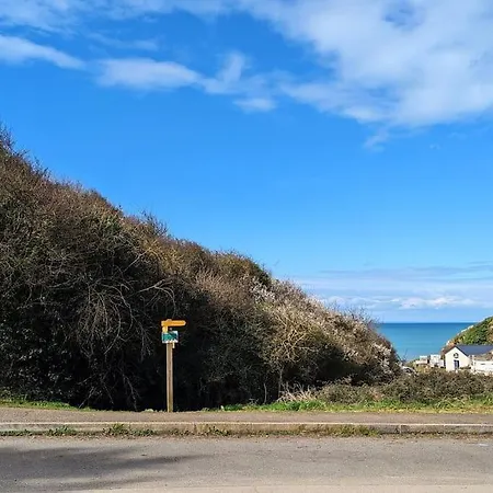 Les Mouettes-face A La Et Au Sentier Des Douaniers Lejlighed Planguenoual